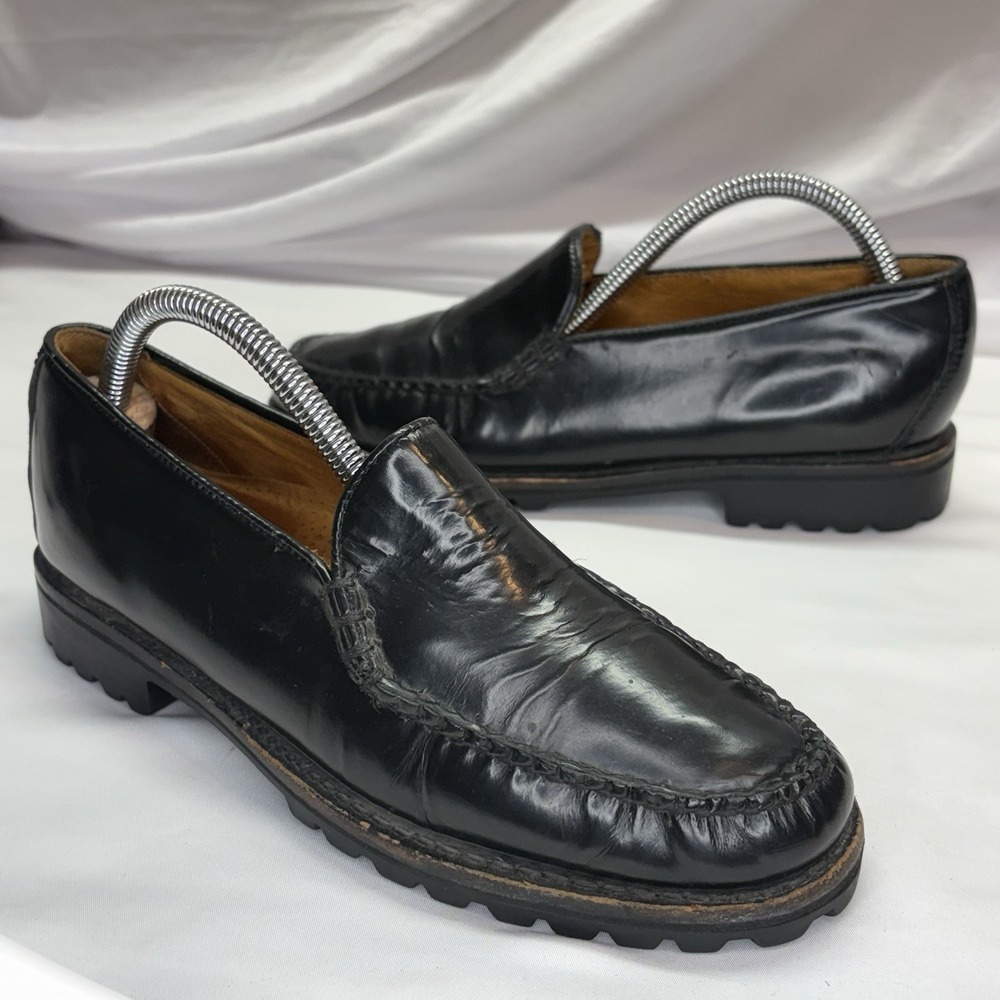 Cole Haan Women's  Lug Sole Penny Loafer Size 7 B Narrow Handsewn Leather Black